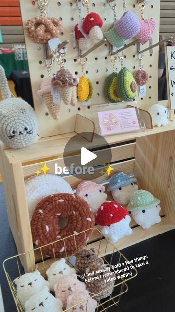 Crochet Bazaar Ideas Craft Fairs, Craft Fair Crochet Display, Crochet Craft Market Display, Market Set Up Ideas Crochet, Craft Fair Displays Crochet, Crochet Craft Fair Display, Craft Fair Aesthetic, Crochet Booth Ideas, Market Booth Layout