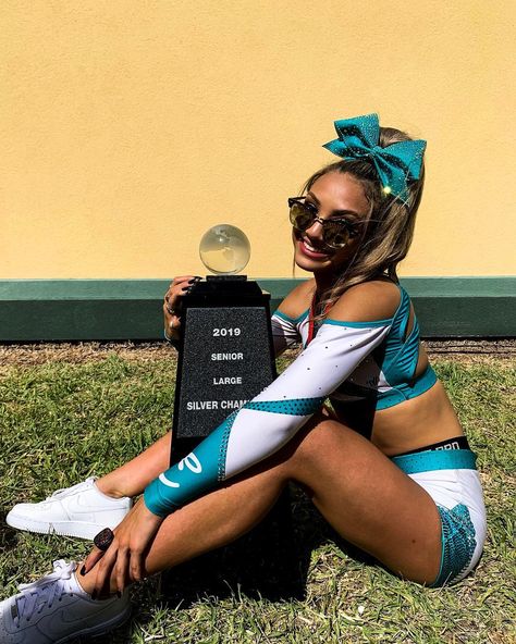 ⋆ ry ⋆ on Instagram: “can’t believe it’s over already.. long live senior elite 18-19 #agnb #sisterswillstandtogether” Ryan Cummings, Great White Sharks Cheer, Senior Elite, Cheerleading Quotes, Cheer Extreme, Cheer Poses, All Star Cheer, Competitive Cheer, Cheerleading Outfits