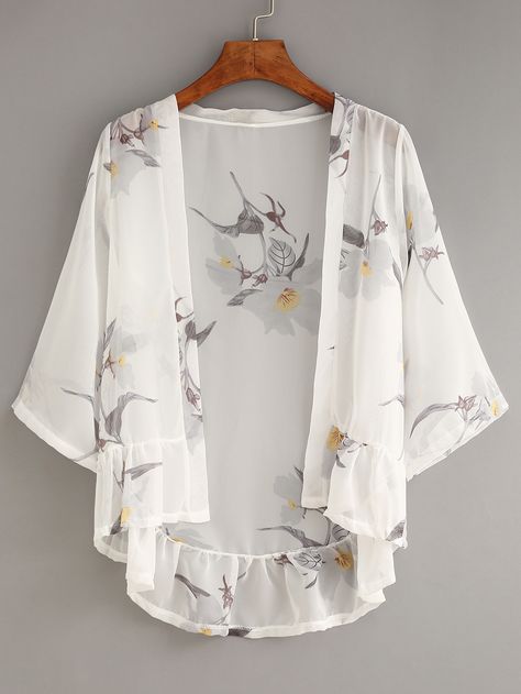 Kimono de volante en gasa estampado de flores -blanco-Spanish SheIn(Sheinside) Kimono Online, Diy Cardigan, White Flower Print, Kimono Outfit, Mode Kimono, Chiffon Kimono, Fashion Tops Blouse, Short Kimono, Womens Kimono