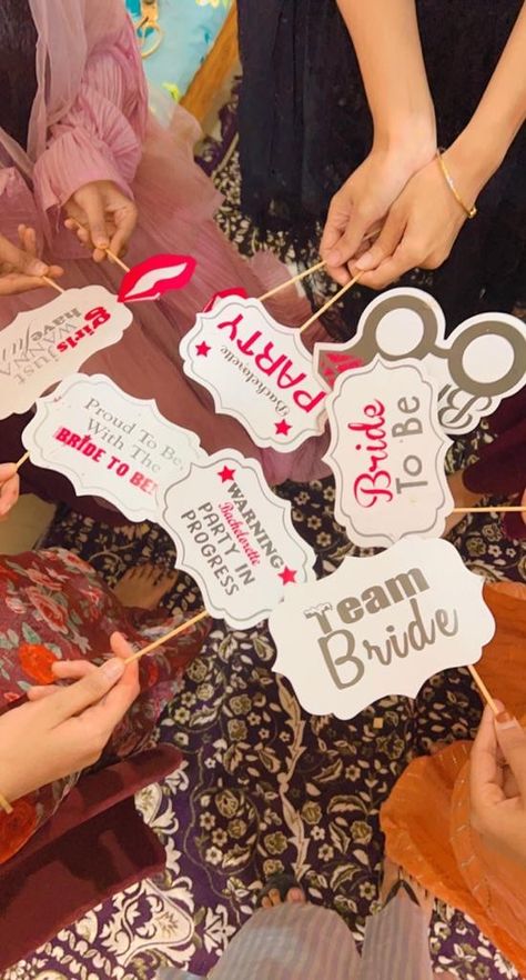 Bridal shower 🥂🎈 Pakistani Bridal Shower Ideas, Desi Bridal Shower Ideas, Wedding Shopping Snap, Bridal Shower Pakistani, Bridal Shower Indian, Bridal Shower Aesthetic, Bridal Shower Props, Bride To Be Decorations, Wedding Snap