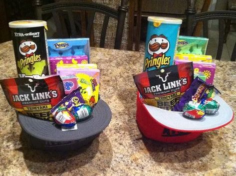 Boyfriend Easter Basket, Teenager Easter Basket, Mens Easter Basket, Easter Basket Alternatives, Simple Easter Baskets, Teen Easter Basket, Spring Easter Basket, Creative Easter Baskets, Boys Easter Basket