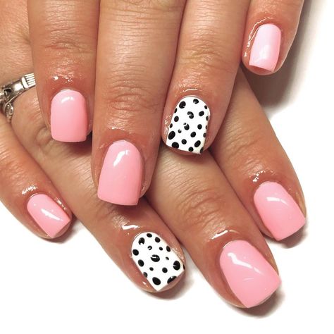 Nails With Spots, Black And White And Pink Nails, Polka Dot Accent Nails, Dalmation Nail Designs, Pink Nails With Simple Design, Dalmatian Print Nails, Pink White Black Nails, Black Sns Nail Designs, Black White And Pink Nails