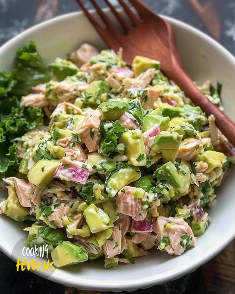 Avocado Tuna Salad Tuna Salad With Avocado, Avocado Tuna, Zucchini Bread Healthy, Avocado Tuna Salad, Tuna Avocado, Fresh Tuna, Quinoa Healthy, Large Salad Bowl, Quick Lunches