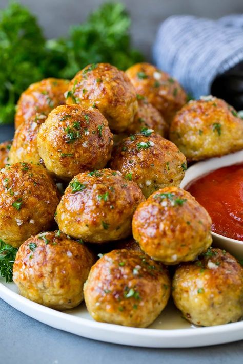 Chicken Meatballs Healthy, Meatballs Dinner, Meatballs Chicken, Ground Chicken Meatballs, Baked Chicken Meatballs, Braised Chicken Breast, Perfect Meatballs, Baked Meatballs, Chicken Meatball