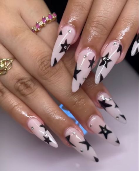 Star Nails Long Acrylic, Star Gel X Nails, Y2k Nails With Stars, Bottega Veneta Lido Sandals Outfit, Coffin Acrylic Nails Stars, Star Nails Coffin Shape, Star Nails Y2k Long, Gray Star Nails, Y2k Nails Acrylic Stars