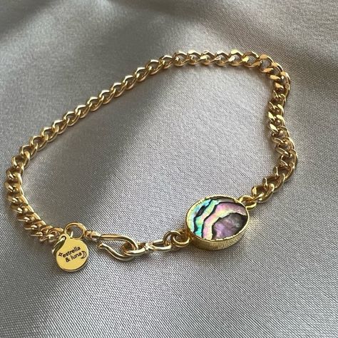 Colorful Abalone Shell Bracelet With Curb Chain. 22k Gold Electroplated Chain With Hook Style Closure Handmade In The Usa Price Is Firm, Bundle To Save! Abalone Shell Bracelet, 22k Gold Bracelet, Luna Jewelry, Abalone Jewelry, Horn Bracelet, Druzy Bracelet, Anchor Chain, Labradorite Bracelet, Carved Shell