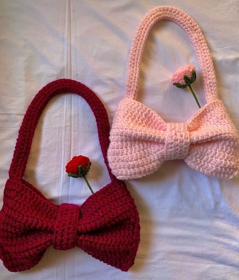 The perfect bag for my coquette girlies 😍🎀 . . . [crochet bag, crochet online business, crochet bow bag, coquette aesthetic, pink lover] #crochetersofinstagram #hookedbymoohjer #crochetbag #bowbag #coquette #pinklover Coquette Crochet Pattern, Bow Crochet Bag, Bow Bag Pattern, Coquette Crochet Bag, Crochet Pink Ideas, Coquette Crochet Ideas, Pink Crochet Ideas, Crochet Bow Bag, Pallett Ideas