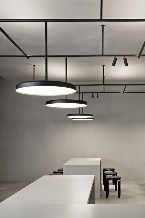 30+ Circular Ceiling Lights (BEST OF PINTEREST) - The Architects Diary Design Portfolio Layout, Blitz Design, Vincent Van Duysen, Interior Minimalista, Light Building, Office Lighting, Diy Desk, Luminaire Design, Light Architecture