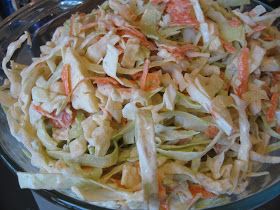 Carpe Cibus: Bobby Flay's Creamy Coleslaw Spicy Coleslaw, Bobby Flay Recipes, Easy Coleslaw, Slaw Dressing, Creamy Coleslaw, Bbq Sides, Cole Slaw, Vegetarian Cabbage, Side Dishes For Bbq