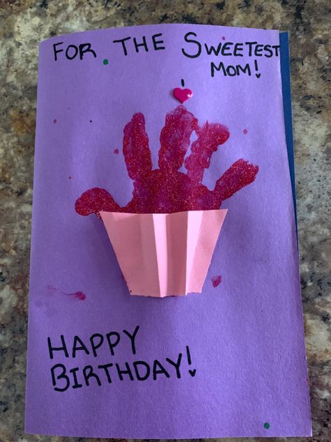 First Birthday Crafts, Diy Birthday Cards For Mom, Happy Birthday Mom From Daughter, Happy Birthday Crafts, Birthday Presents For Grandma, Happy Birthday Mommy, Preschool Valentine Crafts, Birthday Card For Mom, Happy Birthday Mummy