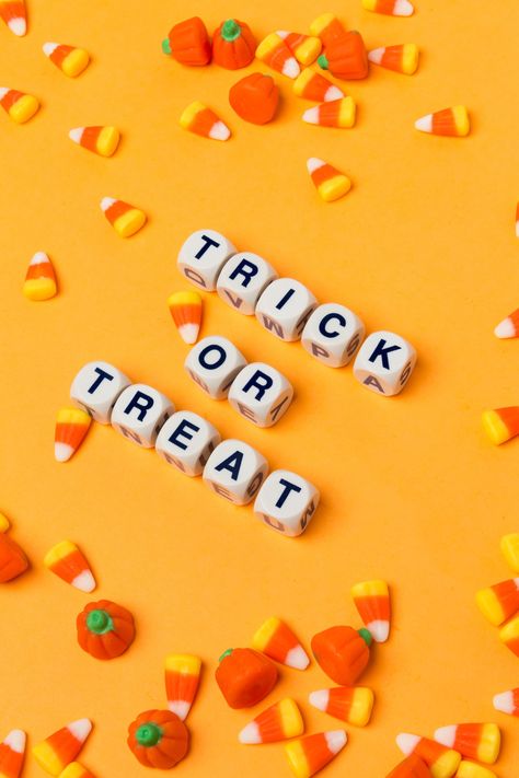 Trick-or-Treat iPhone Wallpaper Trick Or Treat Aesthetic, Trick Or Treat Wallpaper, Trick Or Treating Aesthetic, Halloween Bark Recipes, Creative Halloween Treats, Halloween Candy Bark, Halloween Bark, Halloween Wallpaper Iphone Backgrounds, Family Coloring Pages