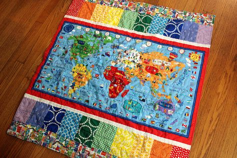 Map of the World play mat World Map Quilt Ideas, World Map Quilt, Map Quilts, Quirky Quilts, Map Quilt, Map Fabric, South America Map, Map Icons, Childrens Quilts