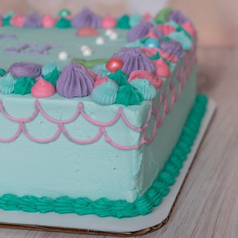 This gluten-free turquoise mermaid cake is covered in matching star border, edible pearls, and seashells for the perfect under-the-sea party! Mermaid Sheet Cake, Mermaid Sheets, Square Birthday Cake, Star Border, Edible Pearls, Mermaid Cakes, Under The Sea Party, Sheet Cake, 4 Kids