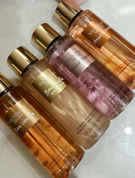 Body Splash da Victoria’s Secrets  #bodycare #bodyscrub #produtosdebeleza #beleza #cuidados #cuidadoscomapele #cosmetics #perfume Profumo Victoria Secret, Victoria's Secrets, Body Splash, Victoria Secret Perfume, Victoria Secret Body, Prayer Board, Fragrance Mist, Perfume Collection, Body Mist