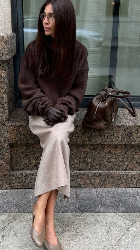 Brown Sweater Outfit, Brown Leather Gloves, Brown Outfit, Cute Fall Outfits, 가을 패션, Autumn Outfit, Inspiration Mode, Mode Inspiration, Leather Gloves