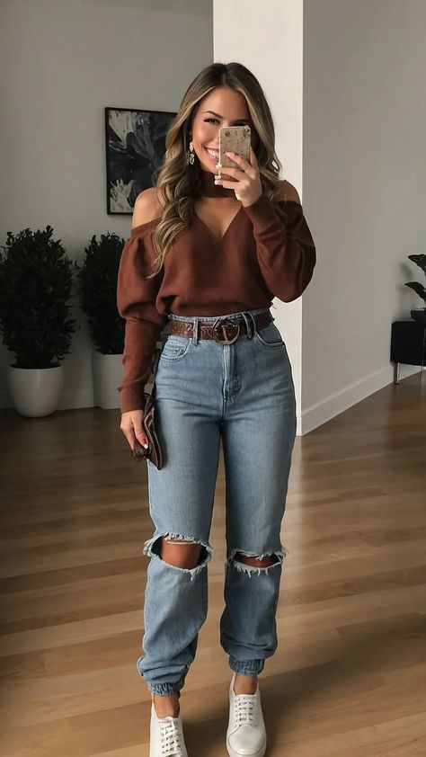 Classy to Casual: Your Ultimate Guide to Fall Outfits in 2024 - Inspire Inlet Midsize Casual, Trending Fall Outfits, Outfits 30s, Women In Their 40s, Amazon Shoes, Midsize Outfits, Fall Trends Outfits, 30s Fashion, Curvy Shorts