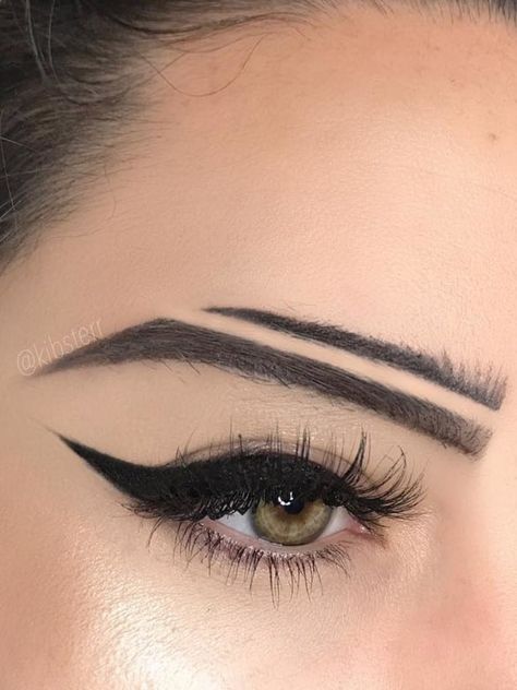 Eyebrow Art, Eyebrow Cut, Pretty Poses, Hair Designs For Men, Eyebrow Slits, Eyebrow Makeup Products, Eyebrow Trends, Best Eyebrow Makeup, Chance Quotes