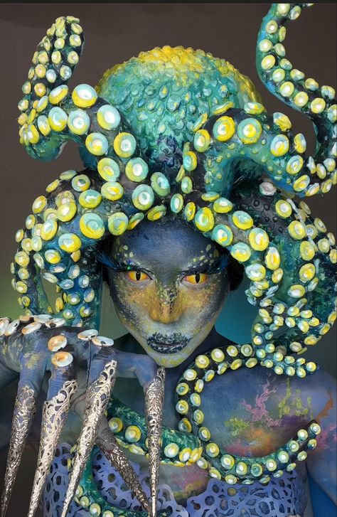 Thalassophobia Makeup, Octopus Makeup Halloween, Tentacle Headpiece, Octopus Headpiece, Octopus Costume Diy, Water Costume Ideas, Sea Creature Makeup, Octopus Makeup, Octopus Diy