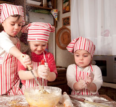 Tips for Cooking with Kids (Advice from Top Chefs, such as, Tom Colicchio, Anne Burrel and more!) Pretend City, Cookie Recipes For Kids, Tips For Cooking, Christmas Cookbook, Food Cookies, Cooking Photography, Simple Cookies, Recipes Thanksgiving, Kids Cooking