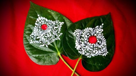 Pan Pata Designs, Pan Pata Painting, Gachkouto Designs, Kalka Design, Kolka Art, Bengali Marriage, Kolka Design, Beautiful Simple Mehndi Design, Flower Kolam