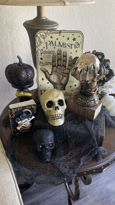 Tarot Themed Party, Tarot Room, Zodiac Party, Yard Haunt, Halloween Outdoor, Halloween Yard, Halloween 2, Halloween Aesthetic, Fortune Teller