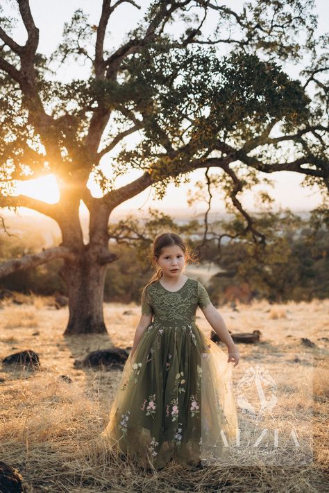 Winter Flower Girl Dress, Winter Flower Girl, Green Flower Girl Dresses, Fall Floral Dress, Tulle Flower Girl Dress, Tulle Flower Girl, Tulle Flowers, Dress Winter, Dress Autumn