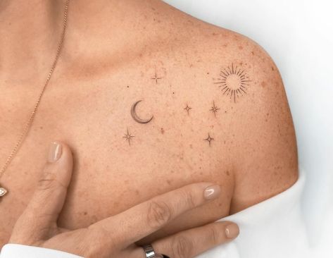 Sun Moon And Stars Tattoo, Star Tattoo On Shoulder, Moon And Stars Tattoo, Tattoo Sonne, Wrist Tattoo Cover Up, Bookish Tattoos, Small Couple Tattoos, Stars Tattoo, Chest Tattoos For Women