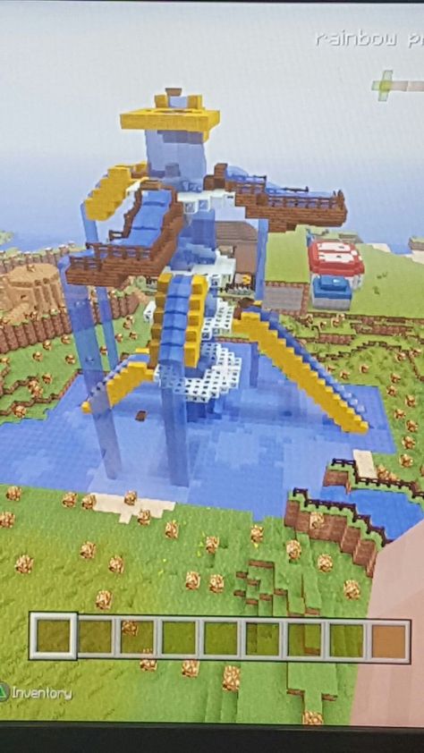 Minecraft Water Slide Ideas, Minecraft Bazaar Ideas, Minecraft Water Park Ideas, Minecraft Waterpark Ideas, Minecraft Summer Builds, Water Builds Minecraft, Minecraft Water Park, Minecraft Theme Park Ideas, Minecraft Waterpark