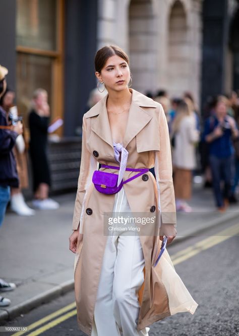 Purple Bags Outfit, Belt Bag Fashion, Fanny Pack Fashion, Purple Belt, Wearing Purple, Winter Street, Trench Coat Style, Bag Outfit, Beige Outfit