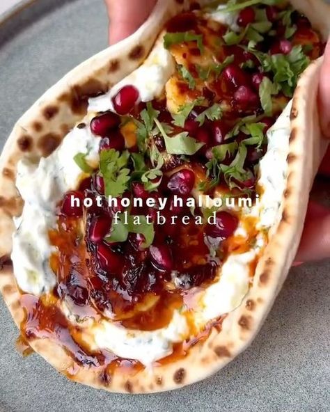 Honey Flatbread, Honey Halloumi, Vegetarian Main Meals, Tzatziki Recipe, Tzatziki Recipes, Chilli Oil, Salty Treats, Spicy Honey, Hot Honey