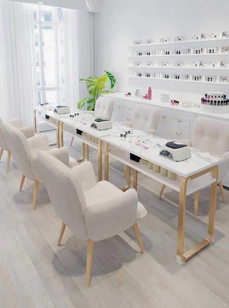 Desain Salon Kuku, Marble Manicure, Ideas Decoracion Salon, Nail Tables, Penyimpanan Makeup, Salon Design Ideas, Nail Salon Interior Design, Nail Salon Interior, Beauty Room Salon