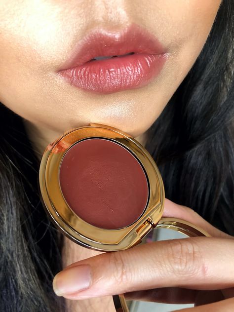 Charlotte Tilbury Lip And Cheek Glow, Charlotte Tilbury Pillow Talk, Dream Pillow, Blush On Cheeks, Lip Glow, Pillow Talk, Charlotte Tilbury, Lip Tint, Makeup Products