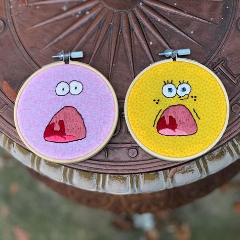 Embroidery Designs Spongebob Embroidery, Spongebob Patrick, Embroidery Designs, Coin Purse, Novelty Christmas, Christmas Ornaments, Wallet, Embroidery, Holiday Decor