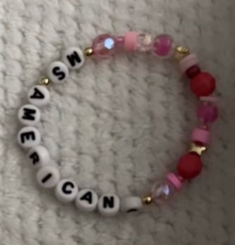 Miss Americana Bracelet, Lover Friendship Bracelet Taylor Swift, Unhinged Taylor Swift Bracelets, Eras Tour Bracelet Ideas, Taylor Bracelets, Taylor Swift 2023, Taylor Swift Bracelet Ideas, Eras Bracelet, Selfmade Jewelry