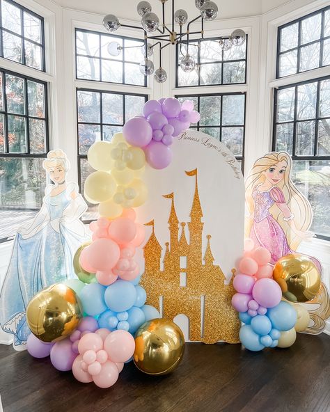 Once upon a dream ✨ When your loyal customer asks for your help a week out from their event and you give them this 👏🏻✨ Thank you to @browngirlmadethat for rush making this beautiful castle cutout and making my customers dream come true ❤️ Princess Party Balloon Arch, Disney Balloon Arch, Castle Cutout, Disney Backdrop, Disney Princess Backdrop, Once Upon A Time Party, Royal Fiveness, Princess Backdrop, Princess Backdrops