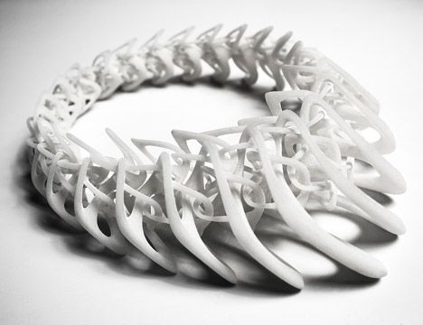 3D-printed necklace by Jenny Wu Parametric Jewelry, 3d Printed Necklace, 3d Printing Architecture, 3d Printing Fashion, 3d Printing Art, 3d Jewelry, 3d Printed Jewelry, 3d Printed Objects, Generative Design