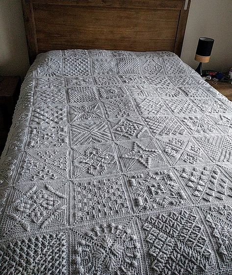 Ravelry: Zehirah's Stardust Melodies Bedspread Simple Crochet Blanket, Crochet Blanket Free, Crochet Basket Pattern Free, Crochet Afghan Patterns Free, Crochet Bedspread Pattern, Linen Stitch, Easy Crochet Blanket, Crochet Bedspread, Simple Crochet