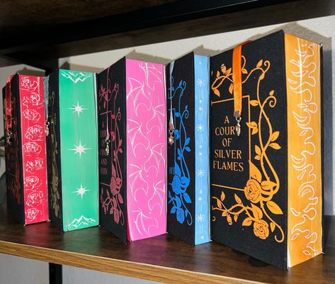 What’s the perfect wedding gift? That’s right, a personalized rebind of ACOTAR by Sarah J. Maas Rebound Books, Book Rebinding, Craft Therapy, Pretty Books, Perfect Wedding Gift, Sarah J Maas, Sarah J, The Perfect Wedding, Book Binding