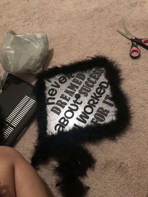 cute graduation cap Economics Graduation Cap, Fur Graduation Cap, Graduation Hat Designs, Creative Graduation Caps, Graduation 2025, Graduation Cap Decoration Diy, College Graduation Pictures Poses, Candace Parker, High School Graduation Cap