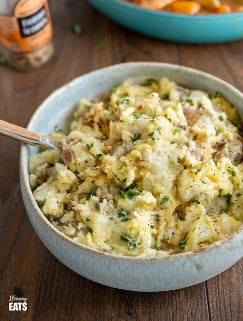 Rustic Garlic and Parmesan Mashed Potatoes | Slimming Eats Golden Potato Recipes, Mashed Potatoes With Skin, Garlic Parmesan Mashed Potatoes, Golden Potatoes, Parmesan Mashed Potatoes, Best Mashed Potatoes, Eating Light, Calorie Recipes, Garlic Mashed Potatoes