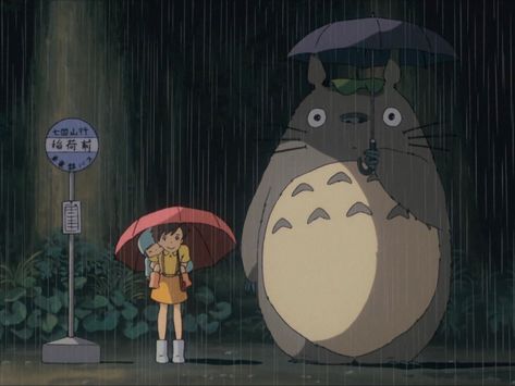 Totoro In The Rain, Totoro Sitting On Branch, Ghibli Cookies, Totoro Drawing, Anime Totoro, Totoro Art, Art Studio Ghibli, 하울의 움직이는 성, Personajes Studio Ghibli