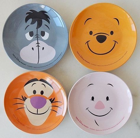 Ceramics Bowls Designs, Ceramic Cafe, Gold Art Painting, Diy Pottery Painting, Pottery Painting Designs, Clay Diy Projects, Diy Ceramic, Keramik Design, Hand Painted Plates