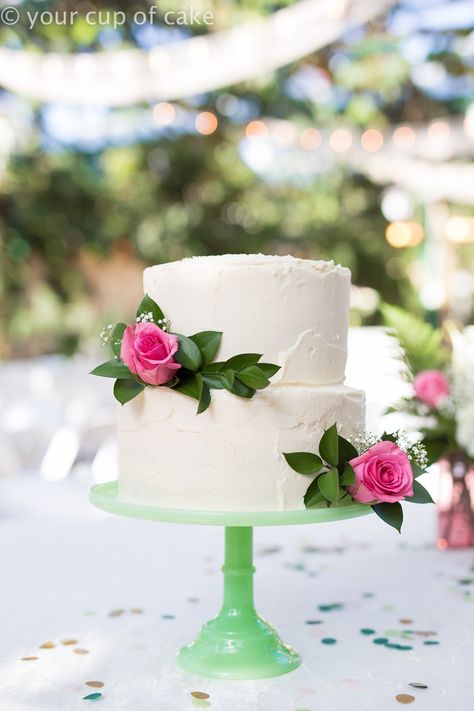 DIY wedding cake, all the tricks you need to know! Wedding Cake Diy Decorating, Homemade Wedding Cake, Cakes Simple, How To Make Wedding Cake, Country Wedding Cakes, Creative Wedding Cakes, Diy Wedding Cake, Small Wedding Cakes, Homemade Wedding