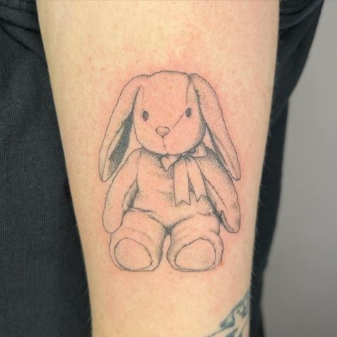 Bestie Tattoo, Party Tattoos, Bunny Tattoos, Ribbon Tattoos, Bear Tattoos, Rabbit Tattoos, Cute Tiny Tattoos, Bear Tattoo, Tattoo Flash Art