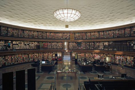 Stockholm Public Library (stadsbiblioteket) by architect Gunnar Asplund. Stockholm Library, Public Library Design, Trinity College Library, Stockholm Travel, Library University, Social Realism, Stockholm City, Beautiful Library, City Library