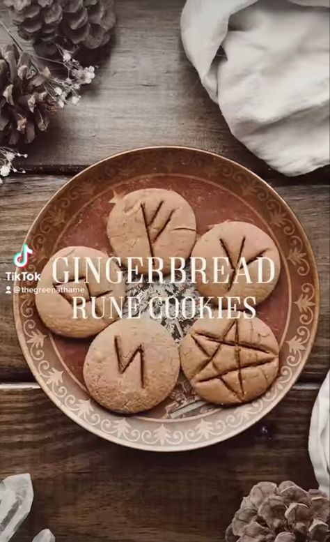 Vegan Yule Recipes, Kitchen Witch Cookies, Winter Solstice Baking, Yule Deserts, Yule Snacks, Yule Feast Ideas, Yule Food Winter Solstice Recipes For, Yule Cookie Recipes, Celtic Yule Recipes