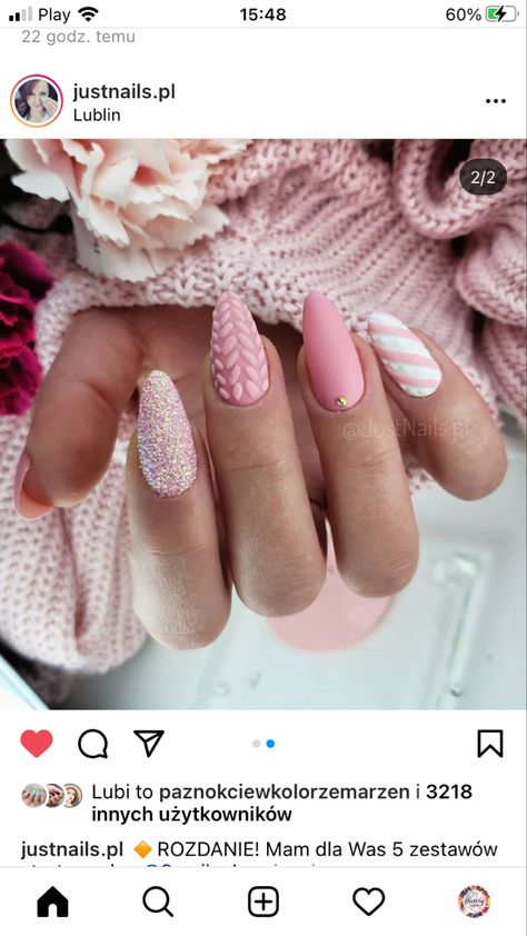 Spring Sweater Nails, Light Pink Sweater Nails, Pink Sweater Nail Designs, Pink Sweater Christmas Nails, Mauve Christmas Nails, Sugar Dust Nail Art, Almond Sweater Nails, Pastel Winter Nails, Sweater Nails Pink