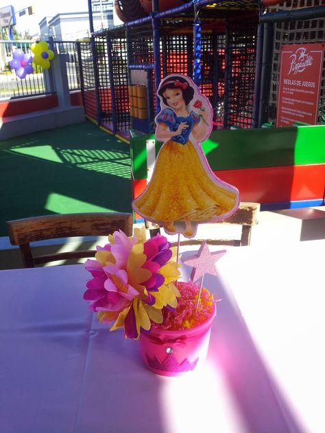 Princesses Centerpieces, Disney Princess Centerpieces Diy, Princess Centerpieces Diy, Princess Party Centerpieces, Disney Princess Centerpieces, Diy Princess Party, Diy Disney Princess, Princess Centerpieces, Centerpieces Party