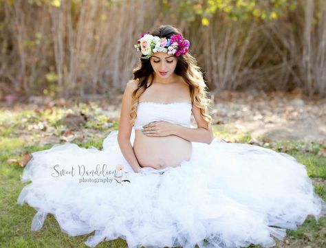 Maternity photography, tutu 4th Of July Baby Announcement, Diy Maternity Shoot, July Baby Announcement, Maternity Tutu, Maternity Studio Photoshoot, Maternity Photoshoot Outfits, Maternity Studio, Maternity Shoot Ideas, Maternity Inspiration