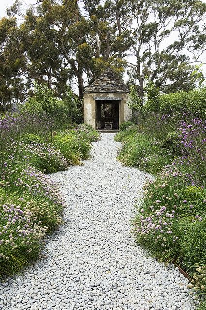 Rustic folly in Paul Bangay's garden at Stonefields. Garden Pathways, Small Building, Design Architect, Gravel Path, Rock Gardens, Gravel Garden, Modern Garden Design, Stone Garden, Landscape Designs